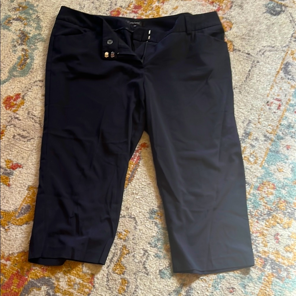 🌷Daisy Fuentes Black Dress Capris 18W🌷
